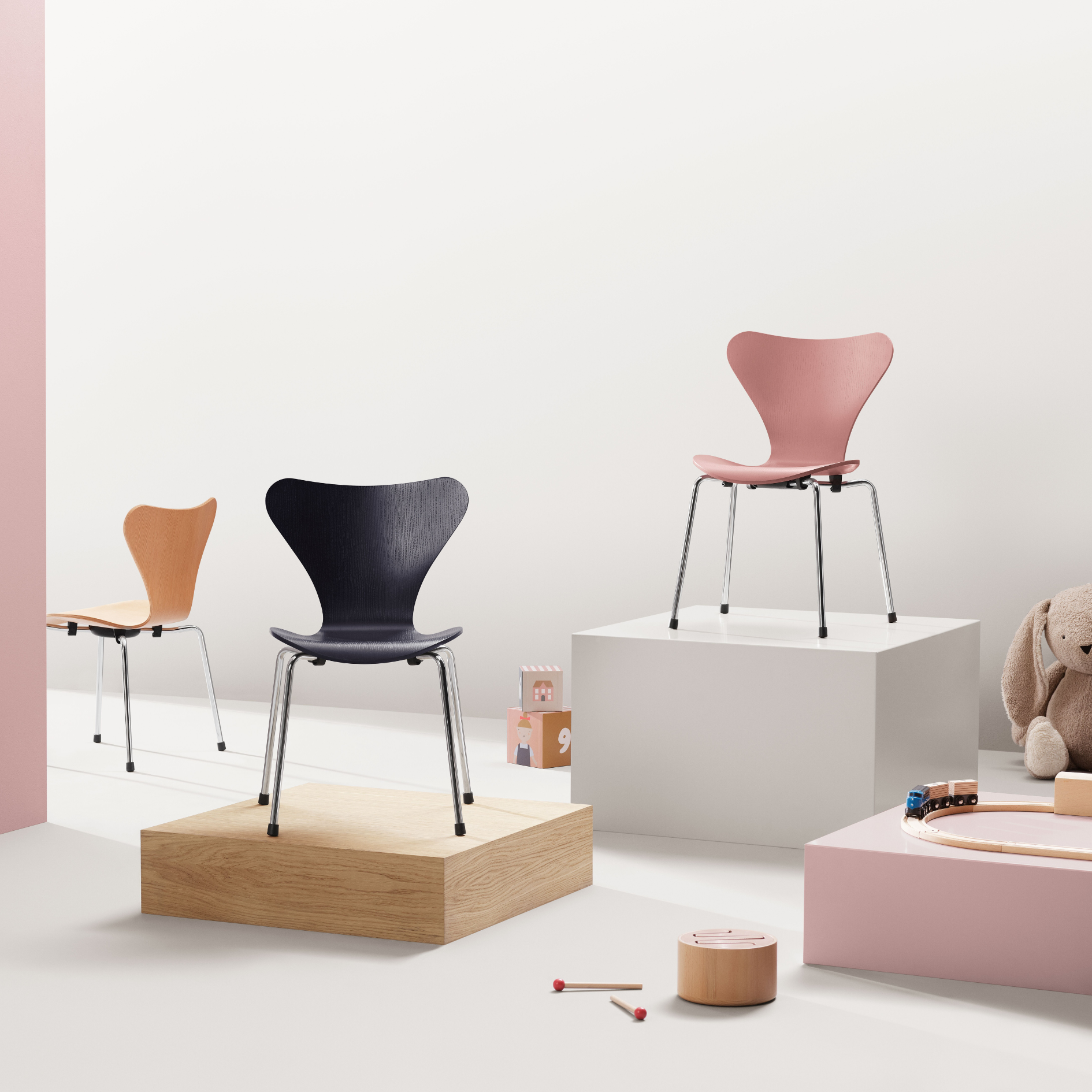 Series 7 Children's Chair